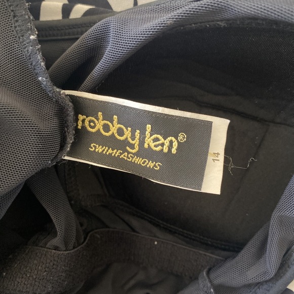 Robby Len Black White One Piece Swimsuit Dress size 14 Slimming Vacation Beach - Picture 8 of 9